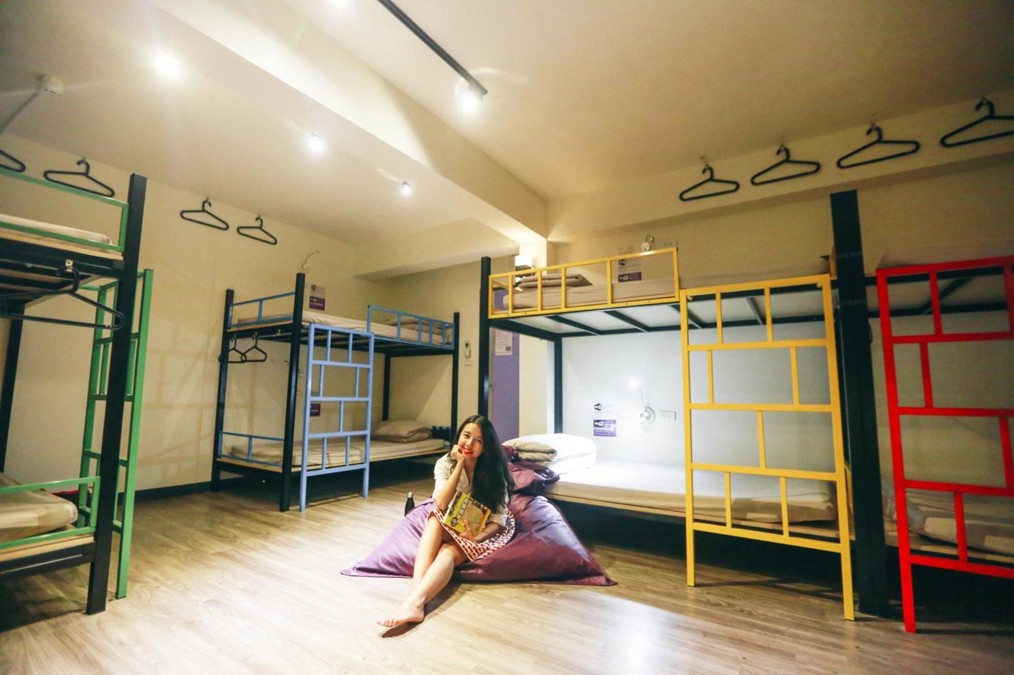 Dreamwell Hostel Каосюн Екстериор снимка